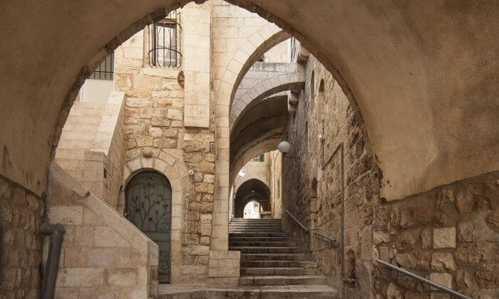3 Israel 2Go - סיור ערב בשכונות החרדיות ובמאה שערים בירושלים
